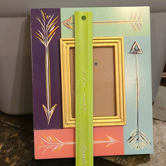 🩶 11.75 x 9.5 x 1.25 southwest, arrows, photo fram - Picture 2 of 5